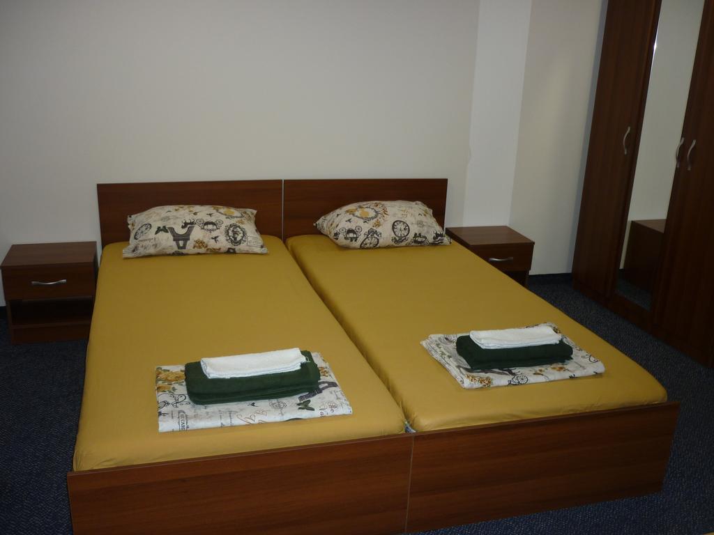 Yalta Guesthouse Ruse Ngoại thất bức ảnh